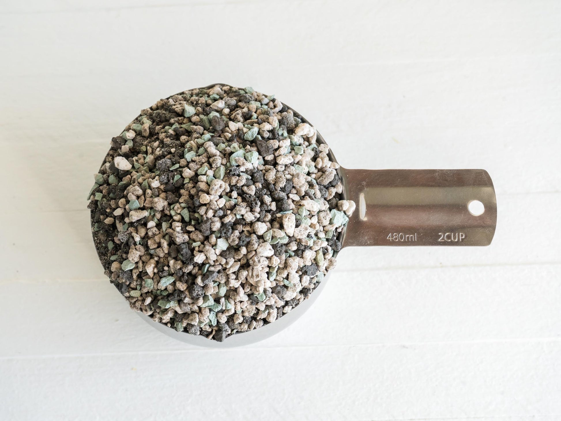 Pon Substrate Mix - Size is Very Close to Lechuza - 1 Gallon / 4 Quarts / 16 Cups