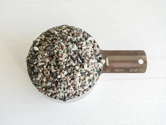 Pon Substrate Mix - Size is Very Close to Lechuza - 1 Gallon / 4 Quarts / 16 Cups